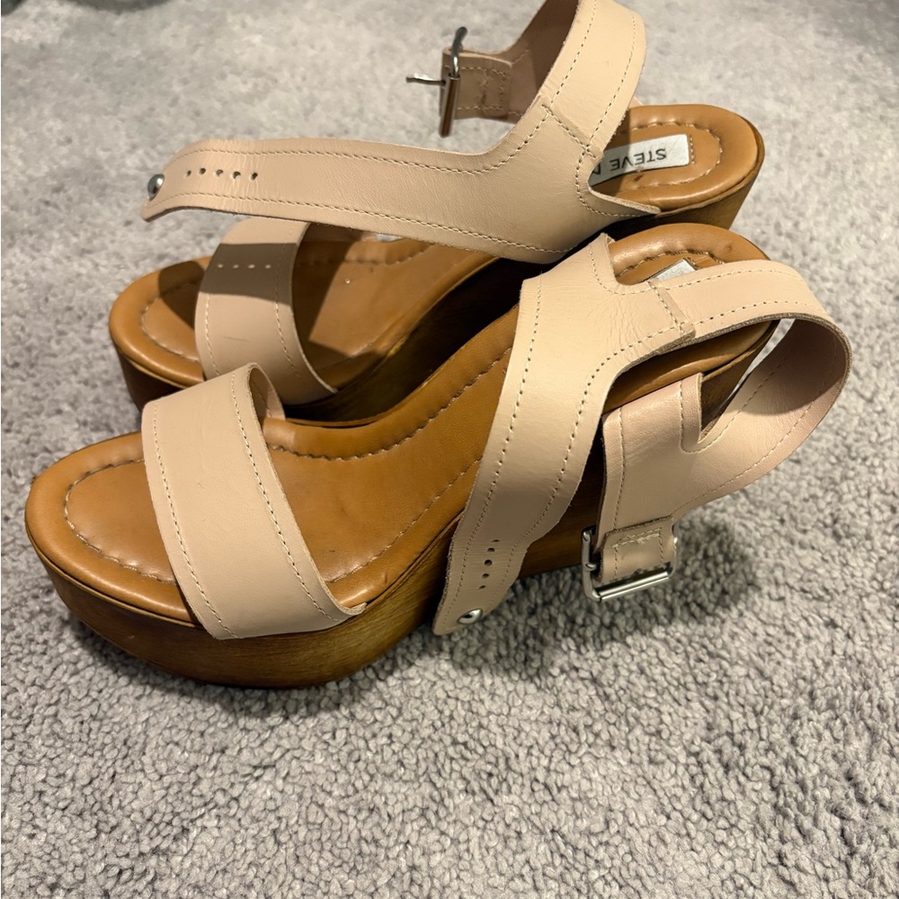 Steve Madden Beige Platform Sandals